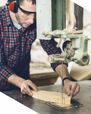 Regolazione della sega a nastro per legno